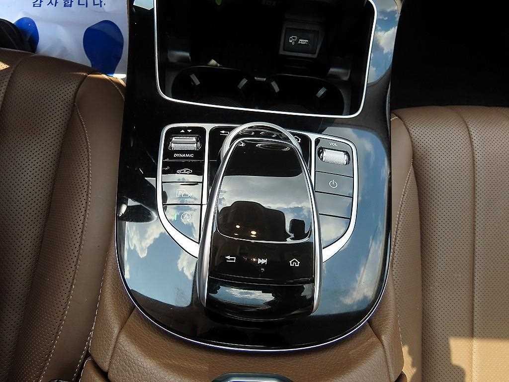 벤츠 E 클래스 E-클래스 W213 E450 4MATIC 익스클루시브 이미지 14