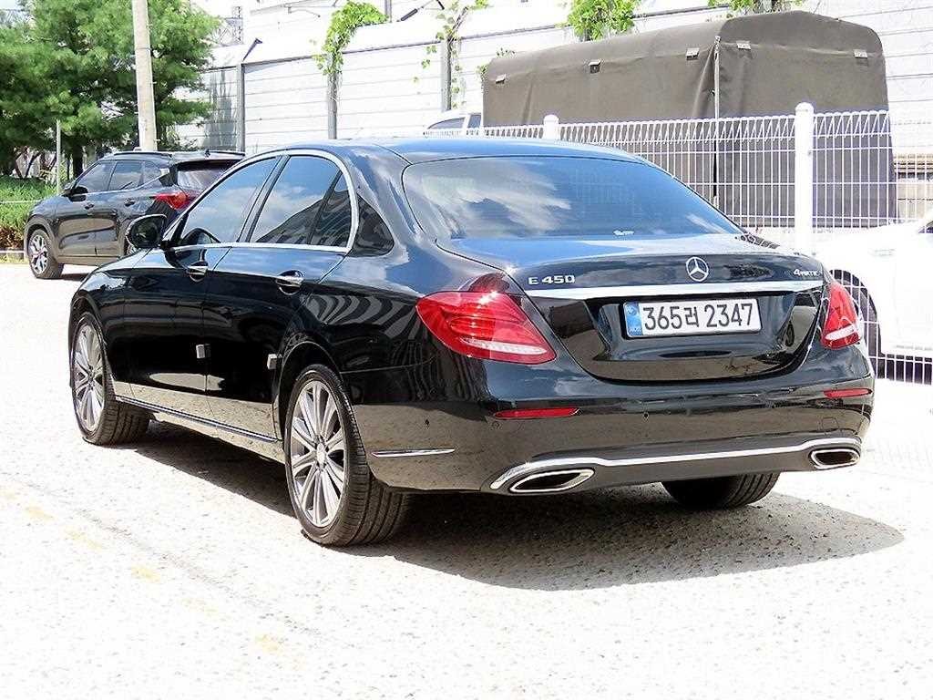 벤츠 E 클래스 E-클래스 W213 E450 4MATIC 익스클루시브 이미지 3