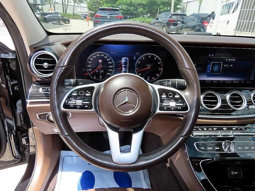 벤츠 E 클래스 E-클래스 W213 E450 4MATIC 익스클루시브 이미지 8