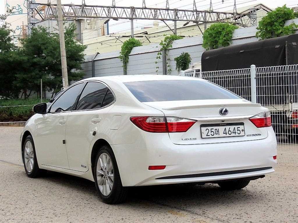 렉서스 ES 뉴ES300h 이그제큐티브 이미지 3