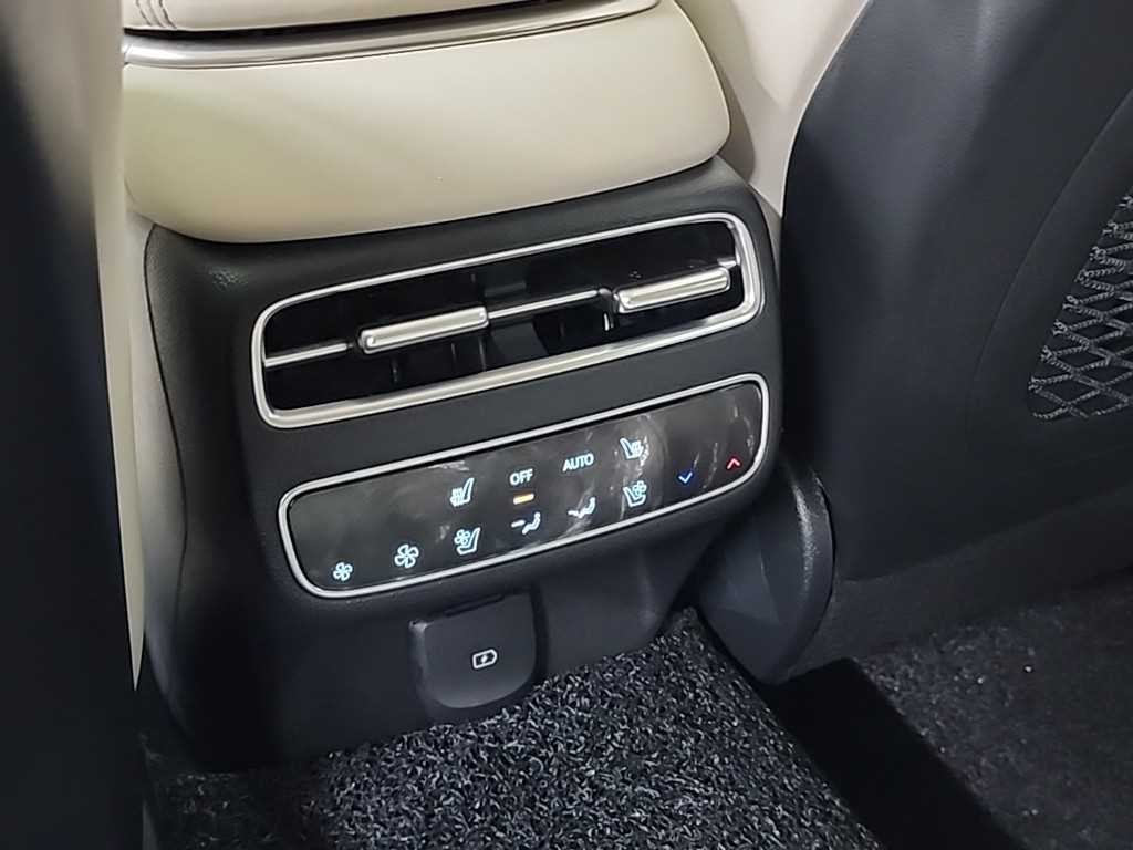 제네시스 GV70 2.5T 가솔린 AWD 기본형 이미지 14