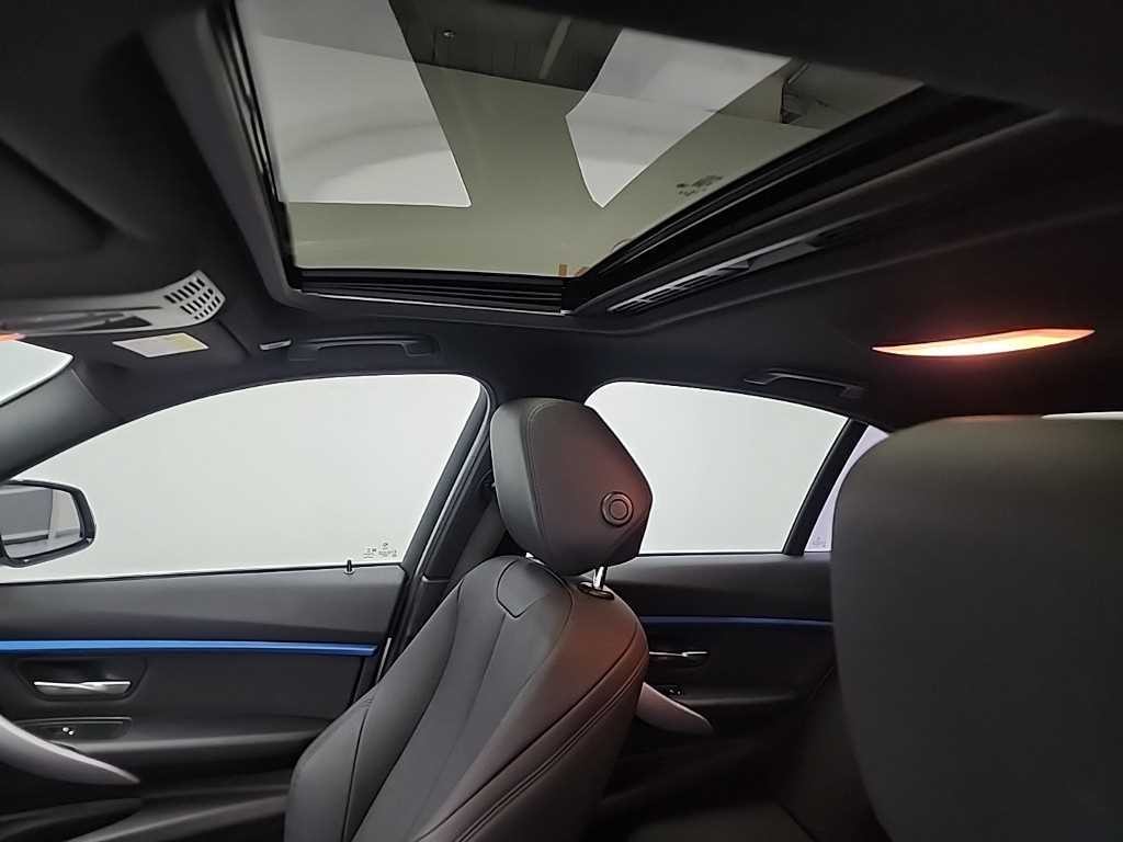 BMW 3시리즈 3시리즈 (F30) 320i M 스포츠 이미지 15