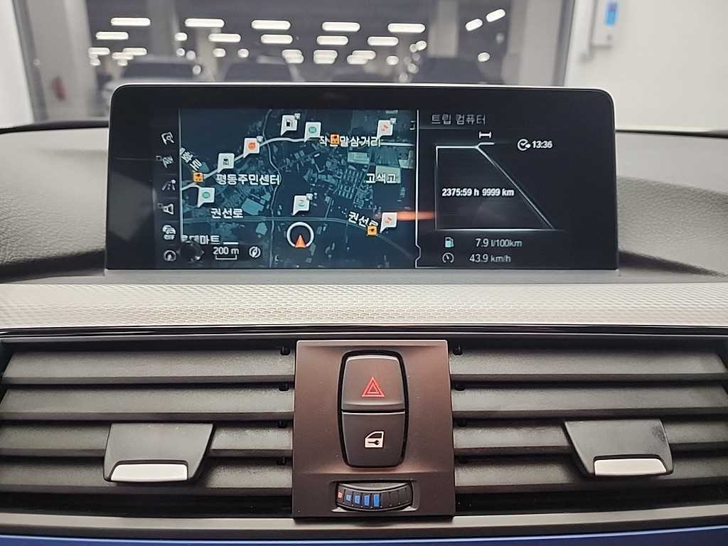 BMW 3시리즈 3시리즈 (F30) 320i M 스포츠 이미지 16