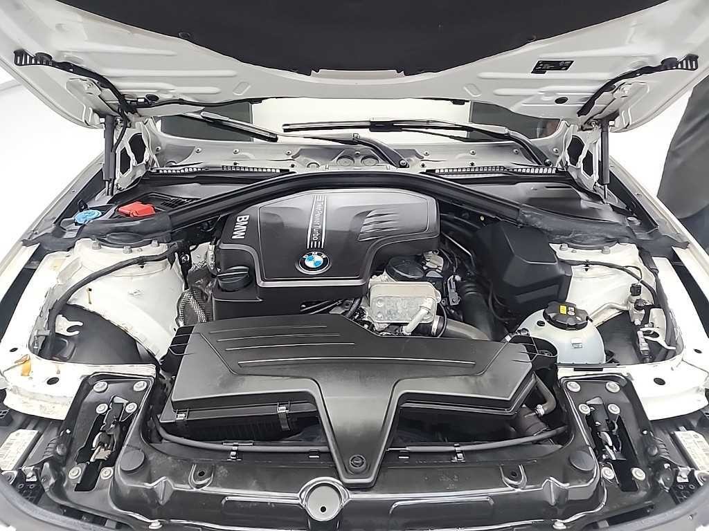 BMW 3시리즈 3시리즈 (F30) 320i M 스포츠 이미지 6