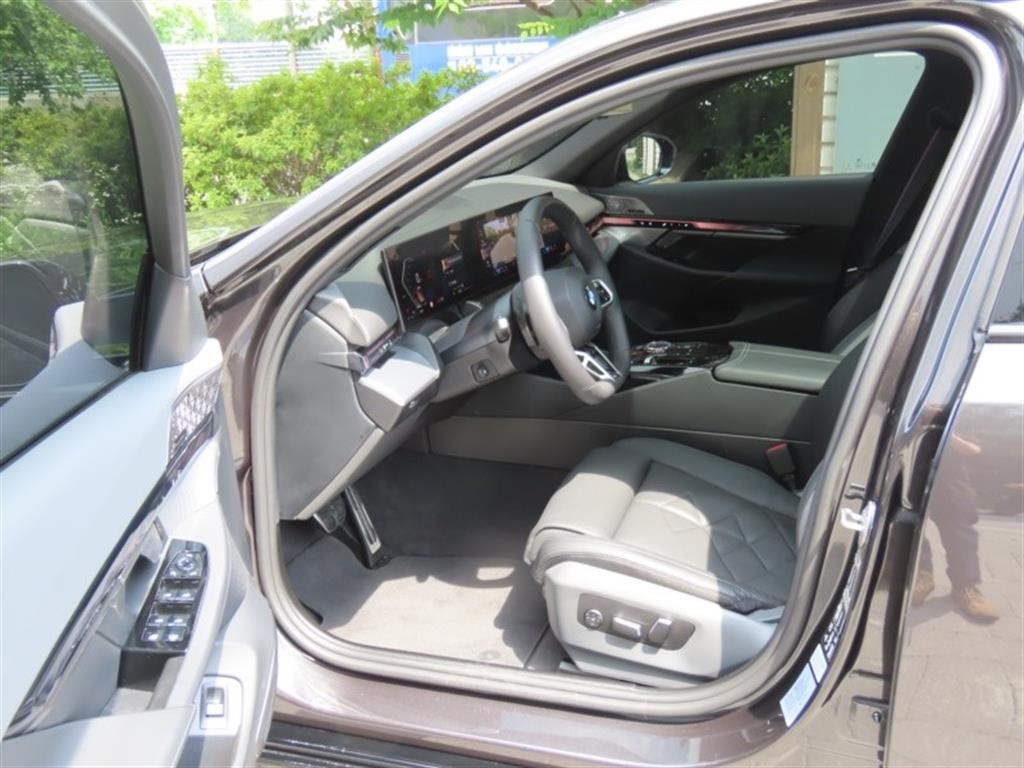 BMW 5시리즈 5시리즈 (G60) 530i xDrive M 스포츠 프로 스페셜 에디션 이미지 13