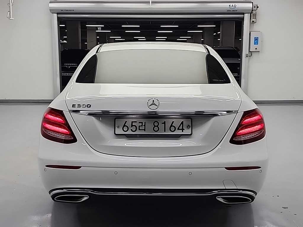 벤츠 E 클래스 E-클래스 W213 E200 아방가르드 이미지 3