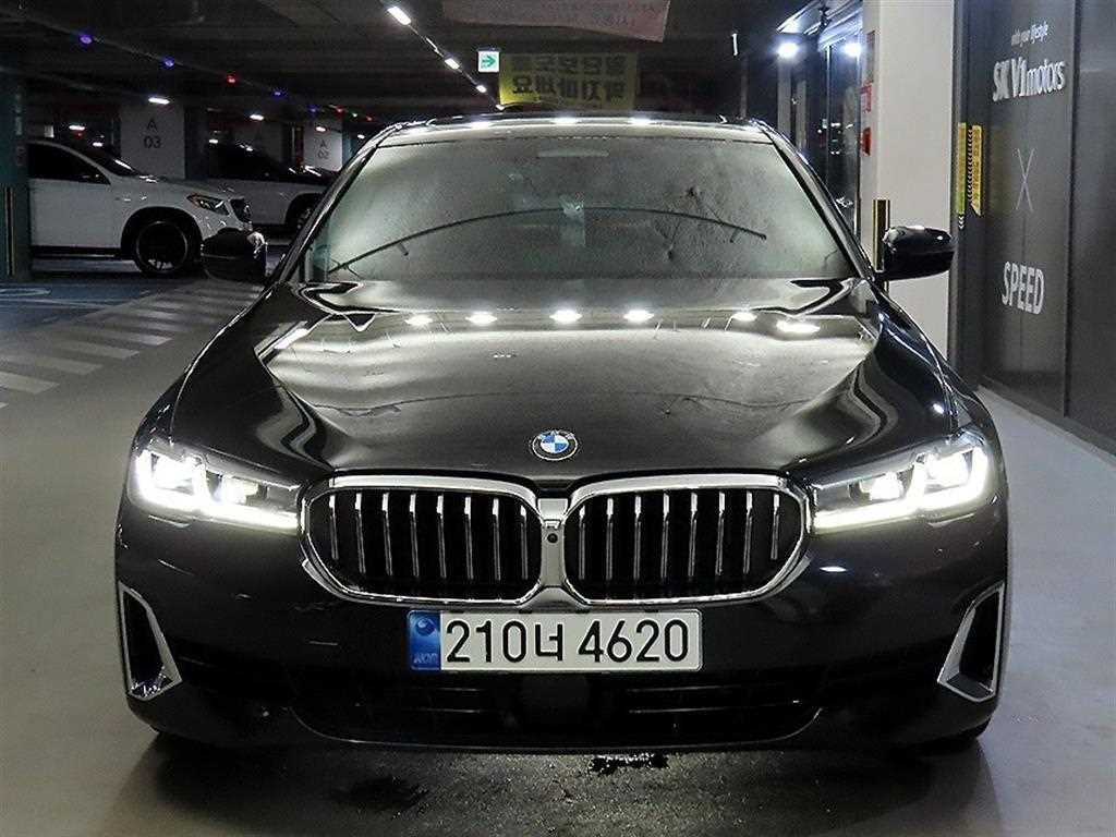 BMW 5시리즈 5시리즈 (G30) 520i 럭셔리 이미지 2