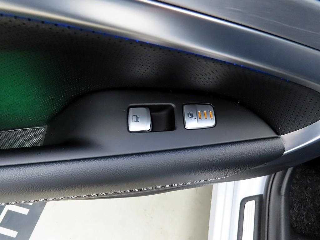 제네시스 G70 2.0T 스포츠 패키지 이미지 12