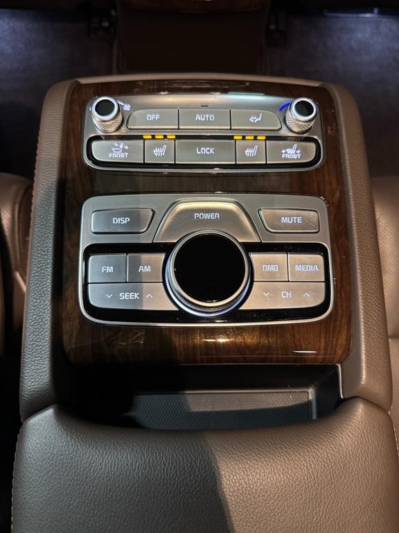 기아 K9 더 K9 3.8 GDI 2WD 플래티넘Ⅰ 이미지 18