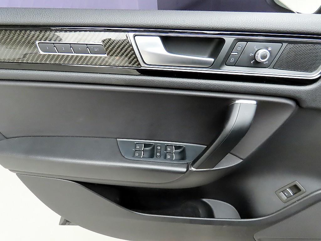 폭스바겐 투아렉 뉴 투아렉 V6 3.0 TDI 블루모션 이미지 11