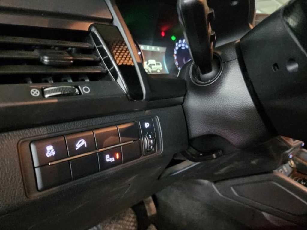 KG모빌리티(쌍용) 렉스턴 더 뉴 렉스턴 스포츠 디젤 2.2 4WD 프레스티지 이미지 11