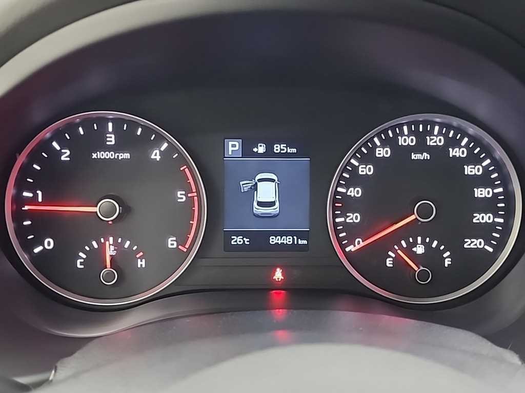 기아 스토닉 디젤 1.6 프레스티지 이미지 6
