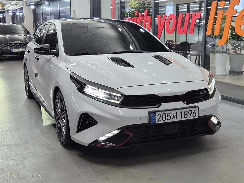 기아 K3 더뉴 K3 2세대 1.6 가솔린 터보 GT 5도어 시그니처 이미지 1