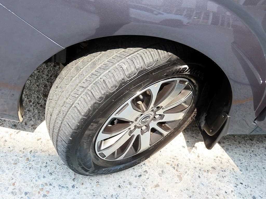 KG모빌리티(쌍용) 코란도 코란도투리스모 4WD TX 9인승 이미지 19