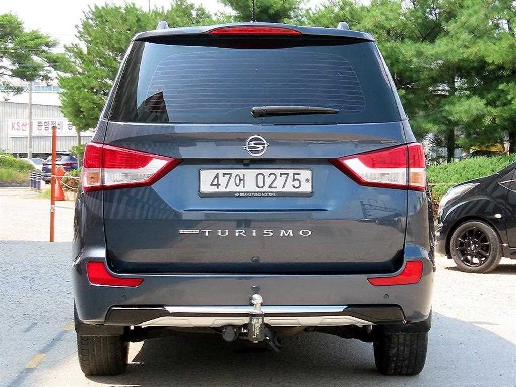 KG모빌리티(쌍용) 코란도 코란도투리스모 4WD TX 9인승 이미지 4