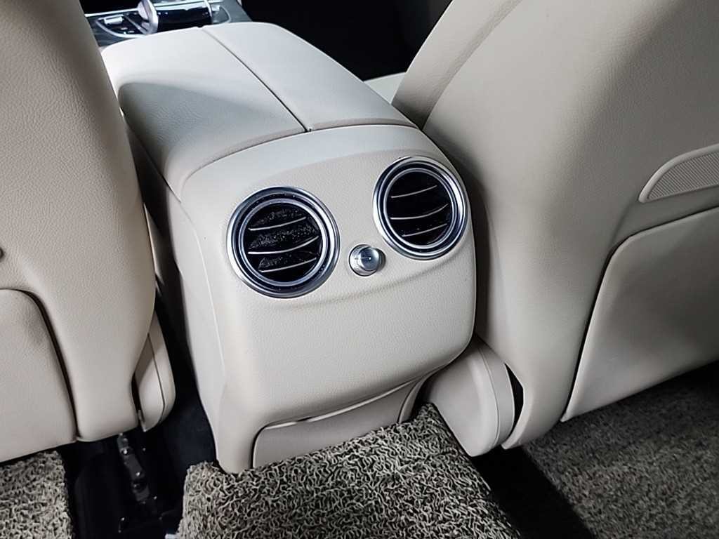 벤츠 GLC 클래스 GLC클래스 X253 GLC 300 4MATIC 쿠페 이미지 12
