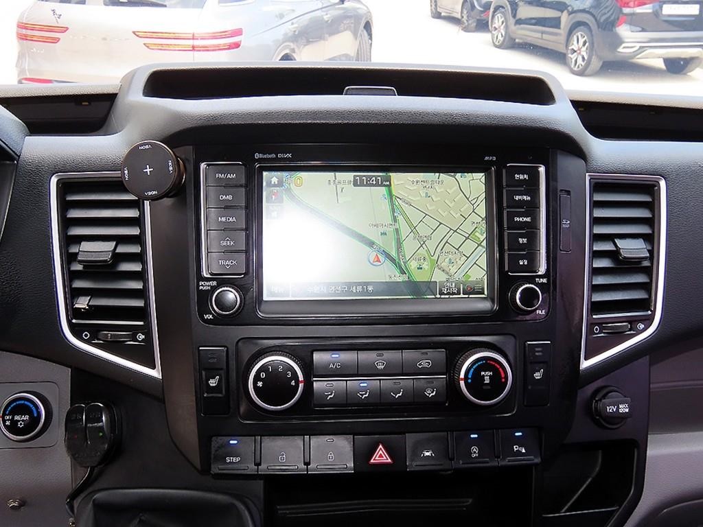 현대 솔라티 럭셔리 15인승 이미지 12