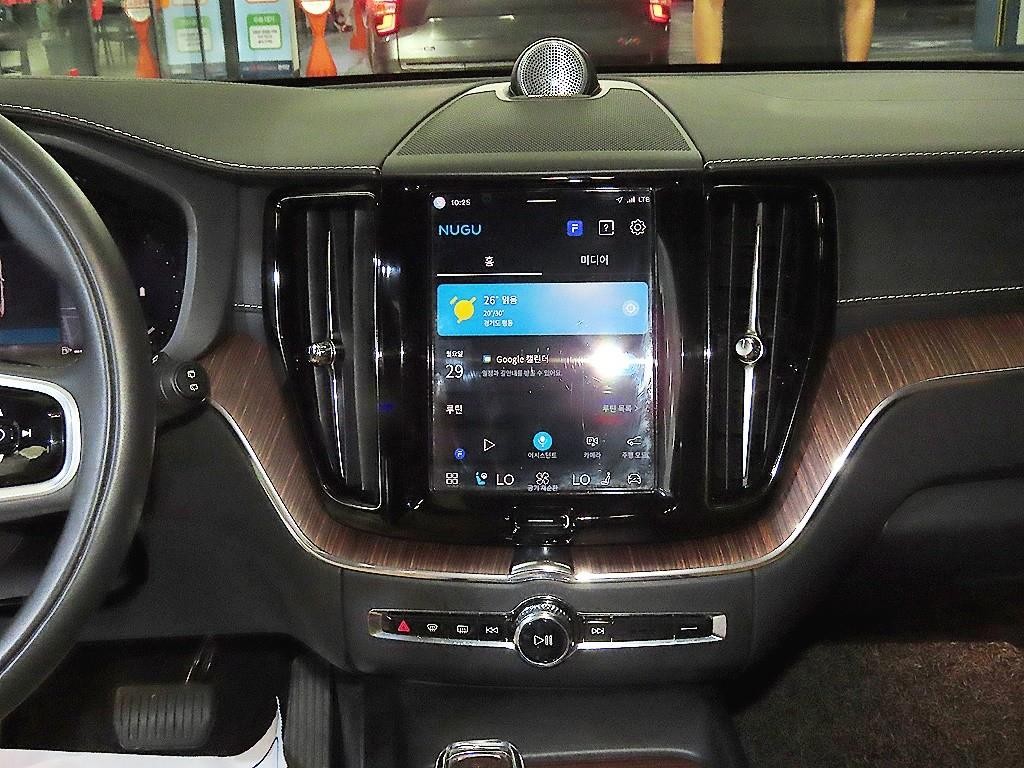 볼보 XC60 XC60(2세대) B6 AWD 인스크립션 이미지 11