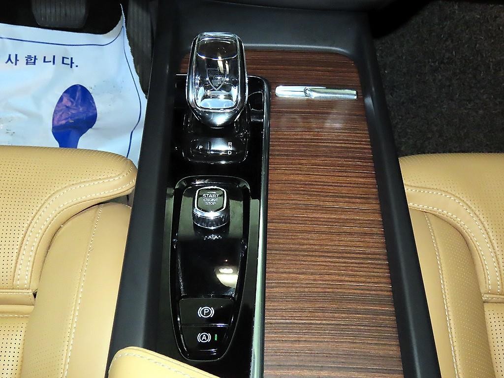 볼보 XC60 XC60(2세대) B6 AWD 인스크립션 이미지 12