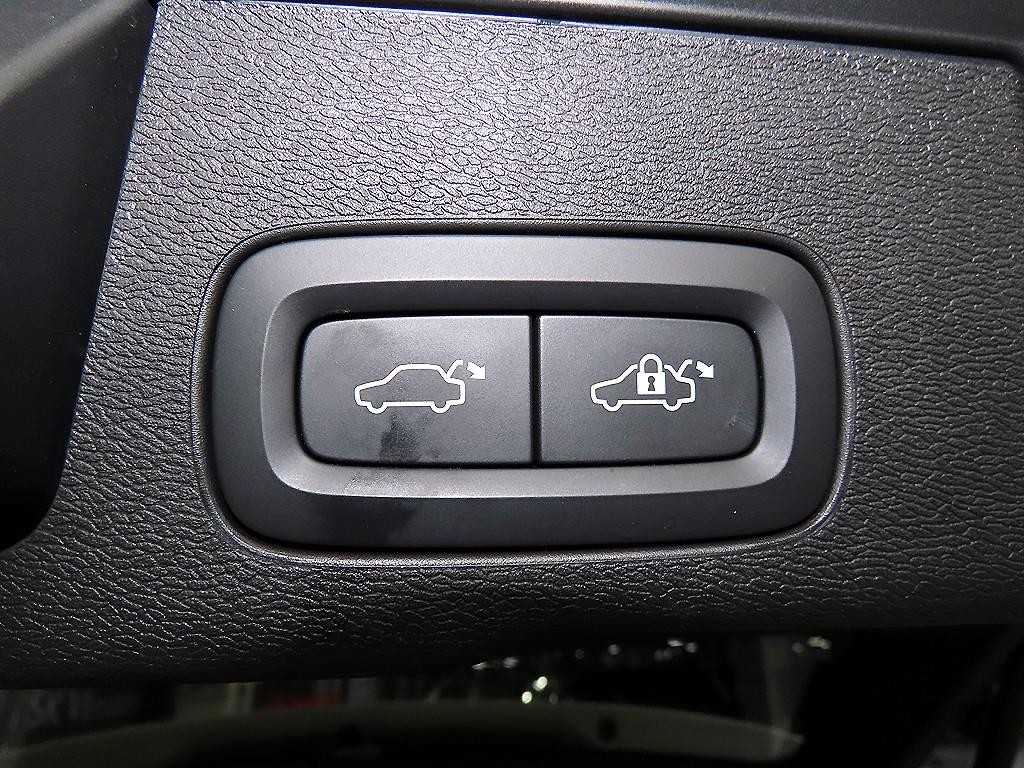 볼보 XC60 XC60(2세대) B6 AWD 인스크립션 이미지 16