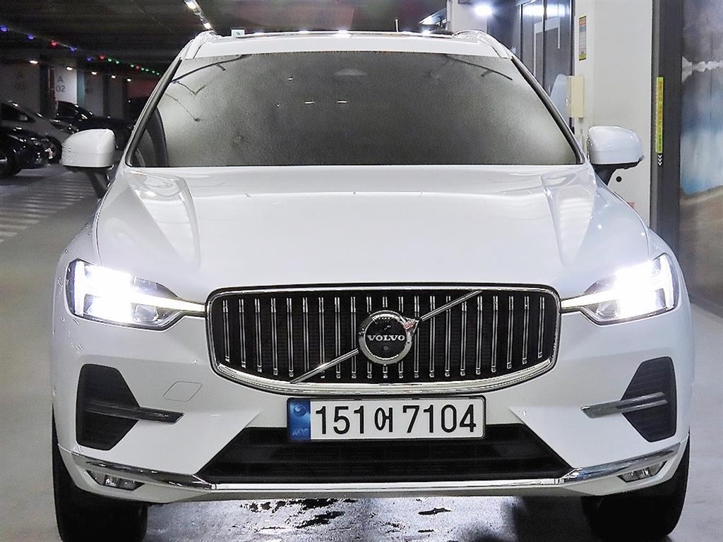 볼보 XC60 XC60(2세대) B6 AWD 인스크립션 이미지 2