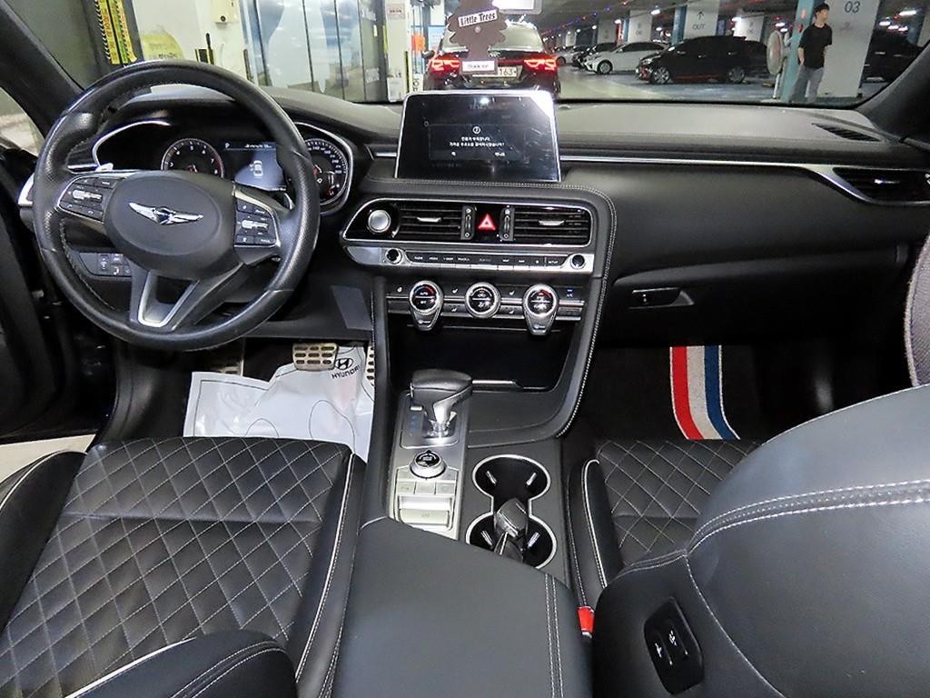 제네시스 G70 2.0T AWD 스포츠 패키지 이미지 10