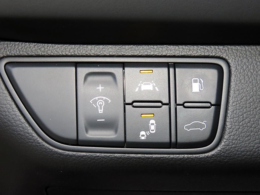 제네시스 G70 2.0T AWD 스포츠 패키지 이미지 14