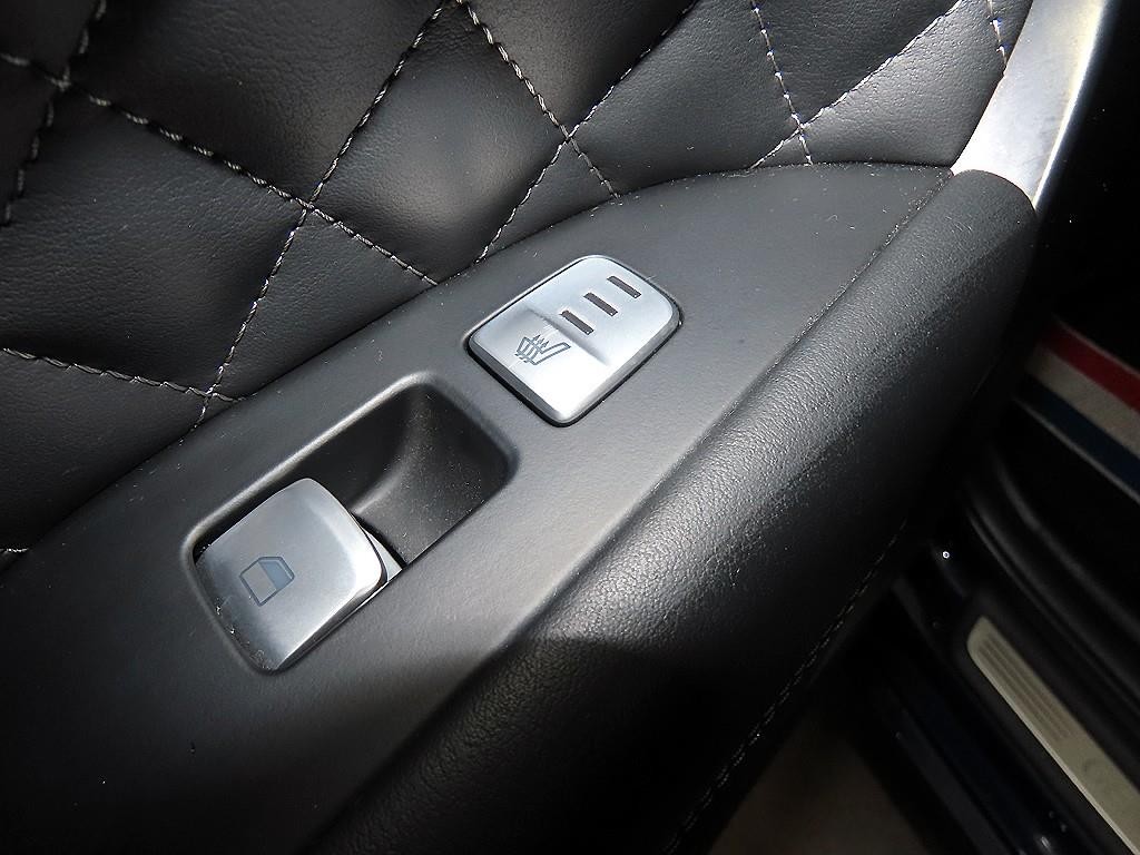 제네시스 G70 2.0T AWD 스포츠 패키지 이미지 15