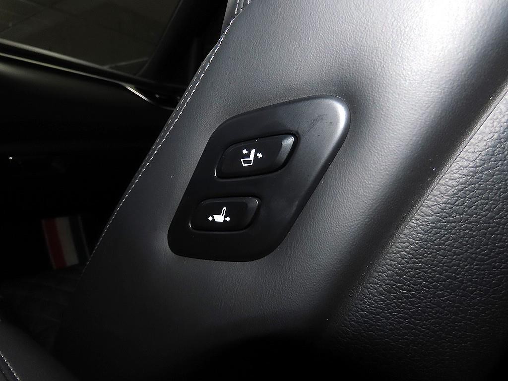 제네시스 G70 2.0T AWD 스포츠 패키지 이미지 16