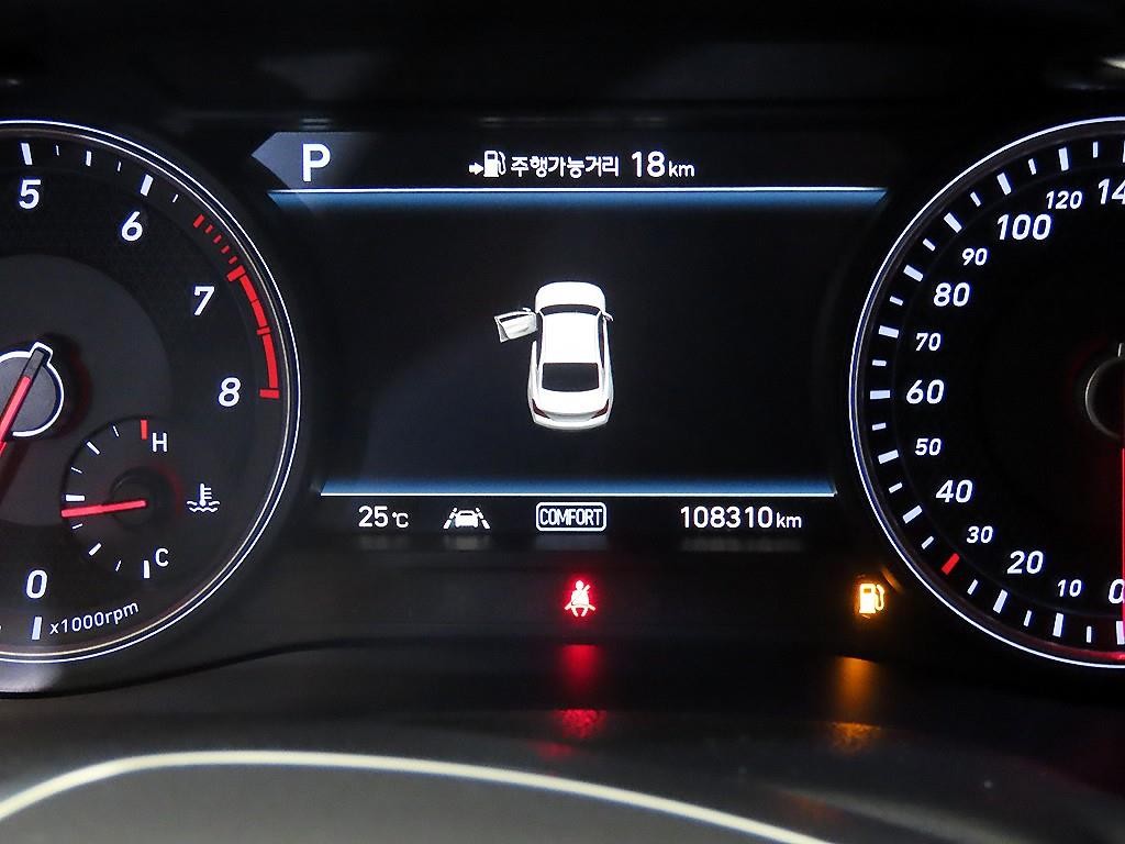 제네시스 G70 2.0T AWD 스포츠 패키지 이미지 9