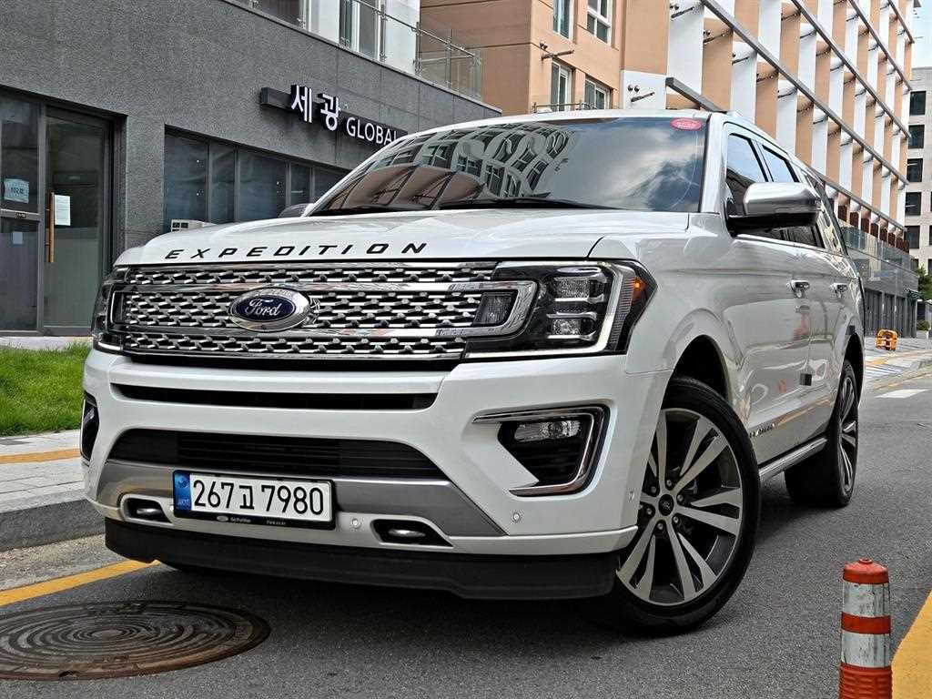 포드 익스피디션 3.5 EcoBoost Platinum 이미지 1