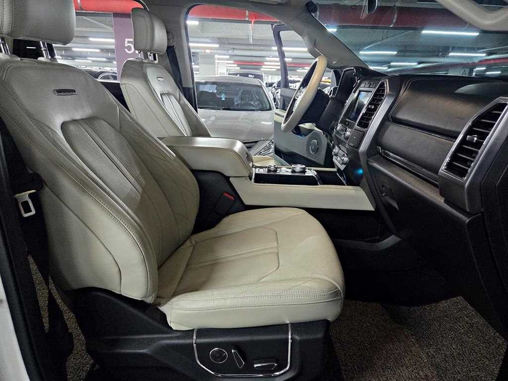 포드 익스피디션 3.5 EcoBoost Platinum 이미지 13