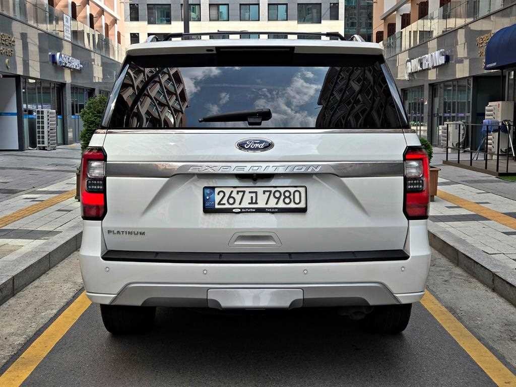포드 익스피디션 3.5 EcoBoost Platinum 이미지 6