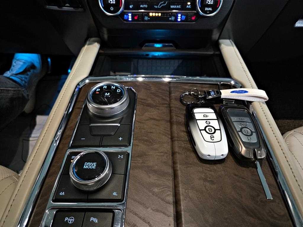 포드 익스피디션 3.5 EcoBoost Platinum 이미지 9
