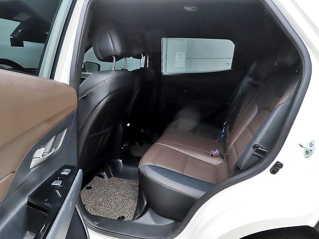KG모빌리티(쌍용) 코란도 뷰티풀코란도 2WD 디젤 1.6 C5 플러스 이미지 6