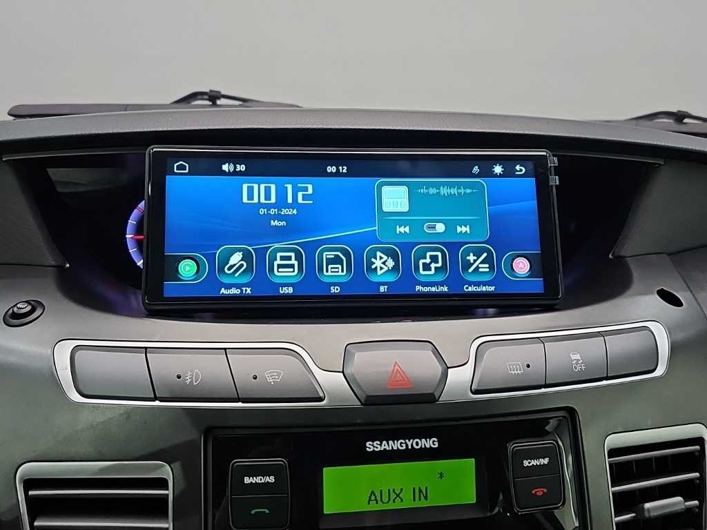 KG모빌리티(쌍용) 코란도 코란도투리스모 4WD TX 플러스 9인승 이미지 14