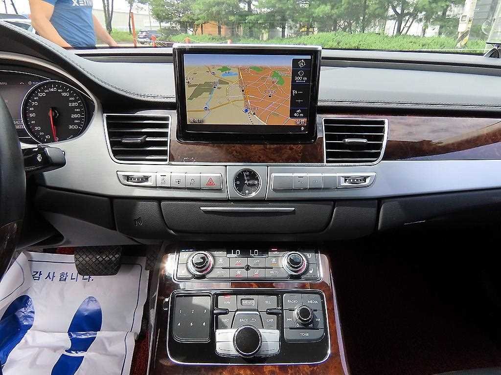 아우디 A8 뉴A8 4.2 TDI 콰트로 LWB 이미지 12