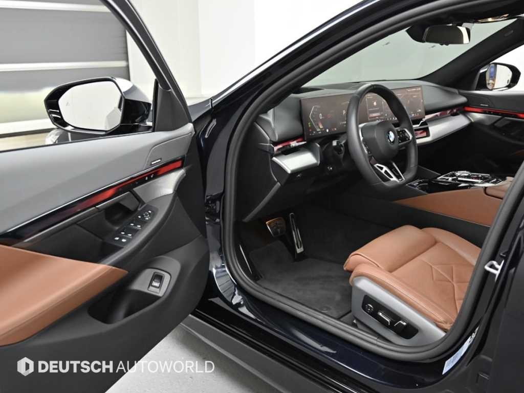 BMW 5시리즈 5시리즈 (G60) 530i xDrive M 스포츠 이미지 11