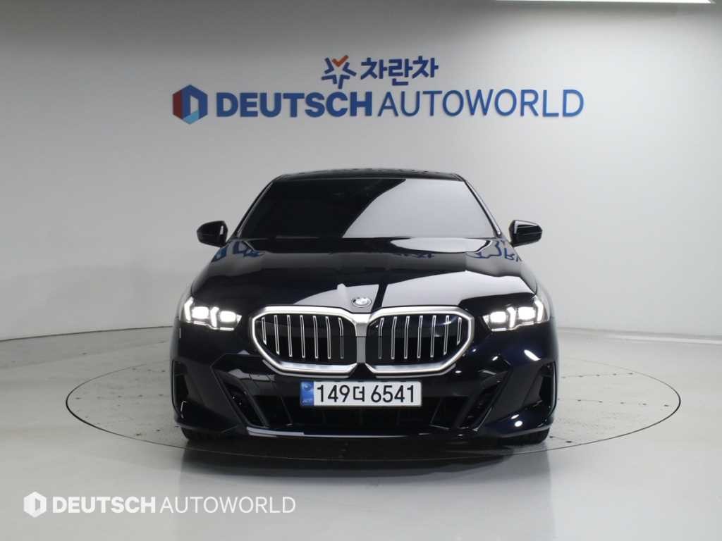 BMW 5시리즈 5시리즈 (G60) 530i xDrive M 스포츠 이미지 3