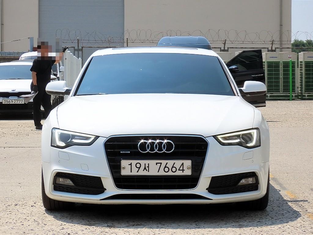 아우디 A5 35 TDI 콰트로 스포츠백 이미지 1