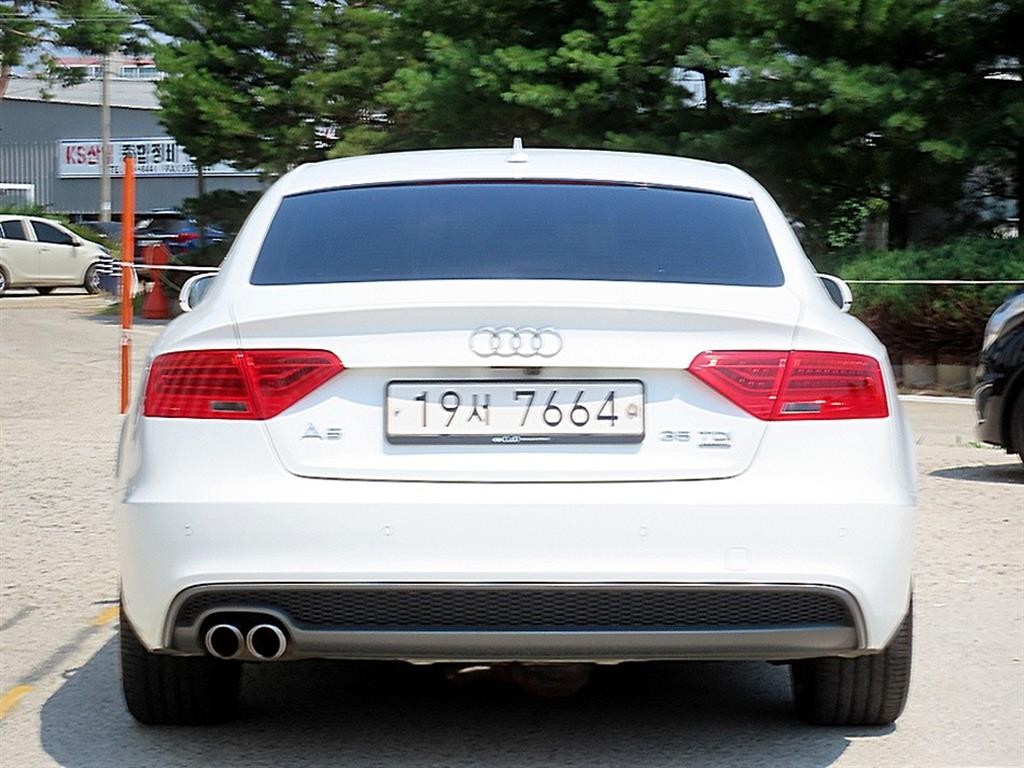 아우디 A5 35 TDI 콰트로 스포츠백 이미지 4