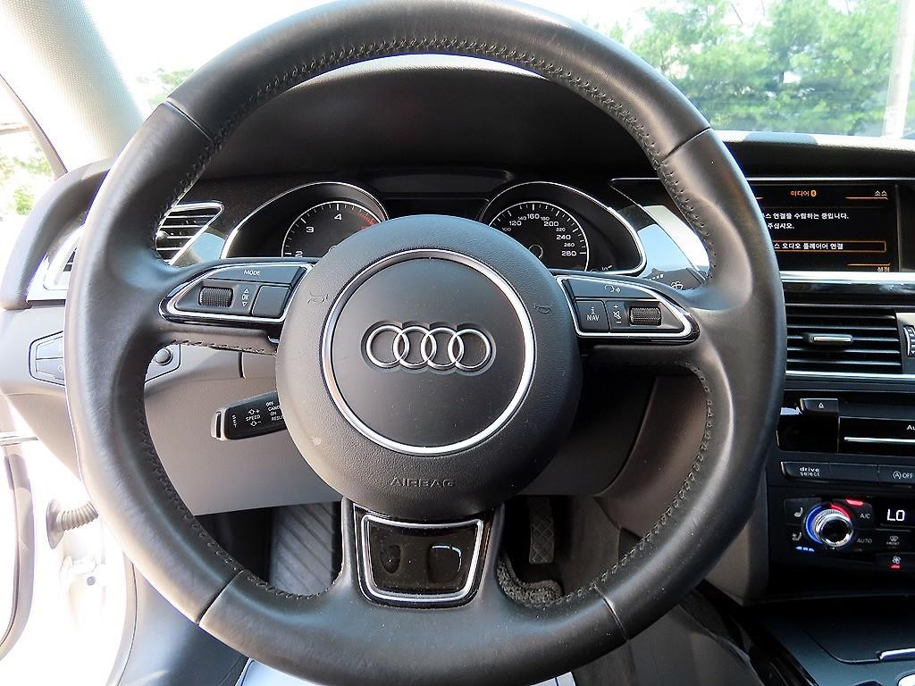 아우디 A5 35 TDI 콰트로 스포츠백 이미지 8