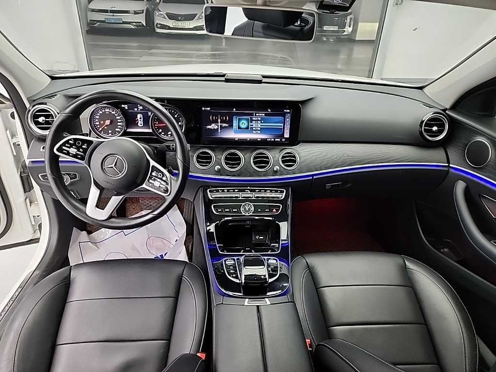 벤츠 E 클래스 E-클래스 W213 E220d 아방가르드 이미지 7