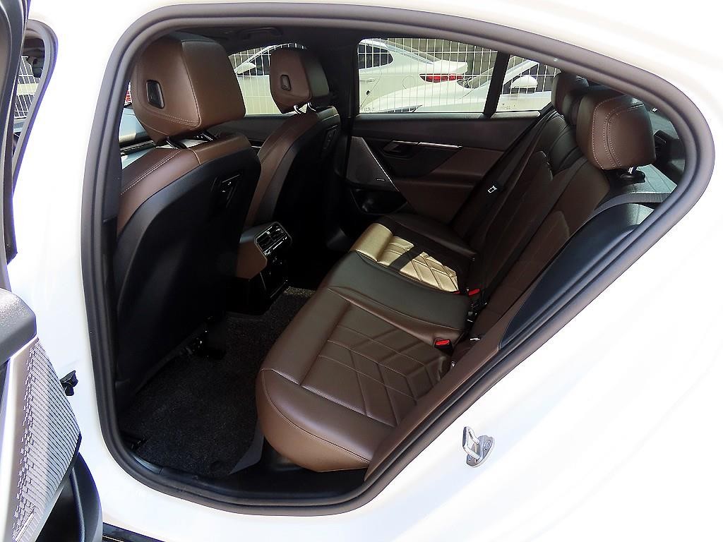 BMW 5시리즈 5시리즈 (G60) 520i M 스포츠 이미지 6