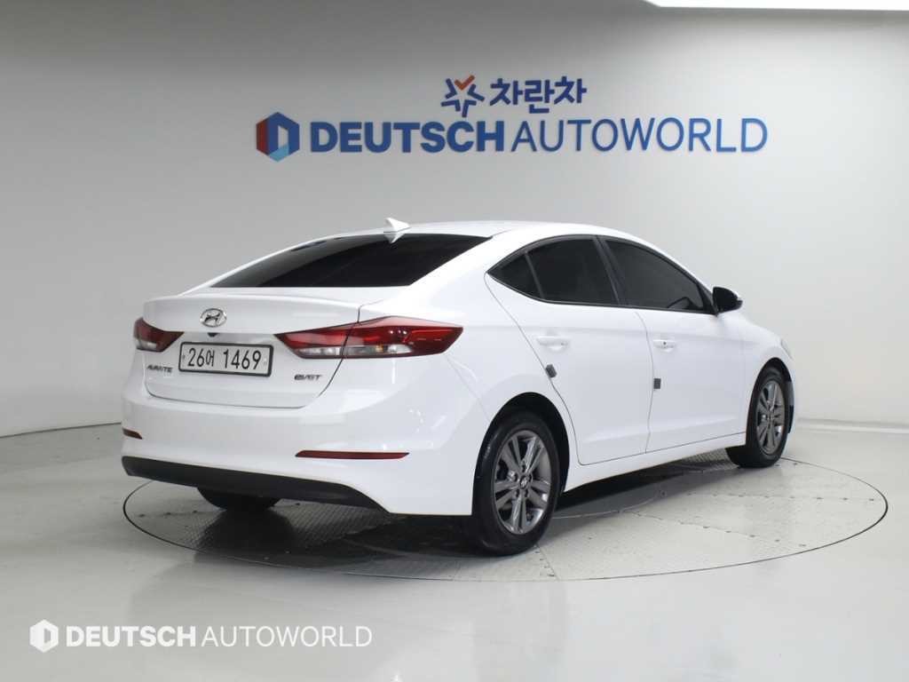 현대 아반떼 아반떼 AD 1.6 e-VGT 스마트 스페셜 이미지 2