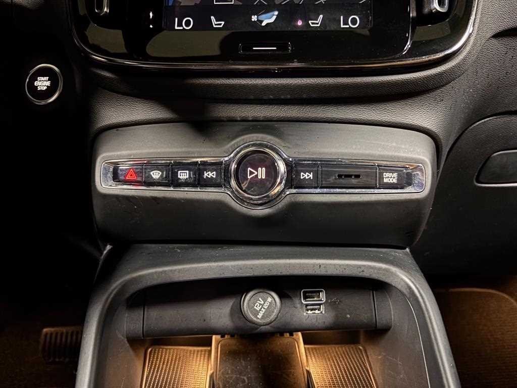 볼보 XC40 B4 AWD 인스크립션 이미지 13