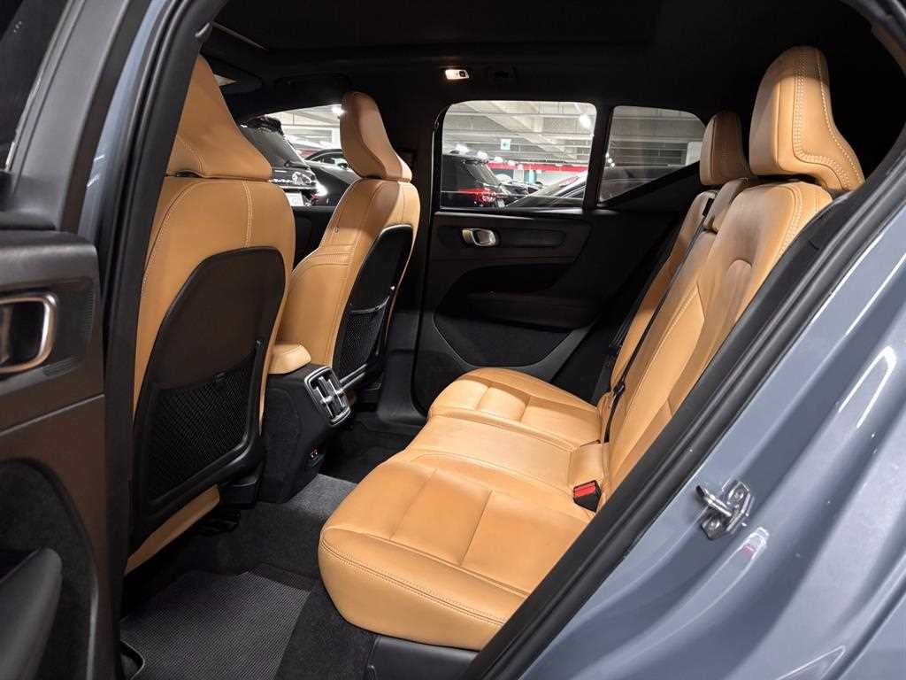 볼보 XC40 B4 AWD 인스크립션 이미지 16