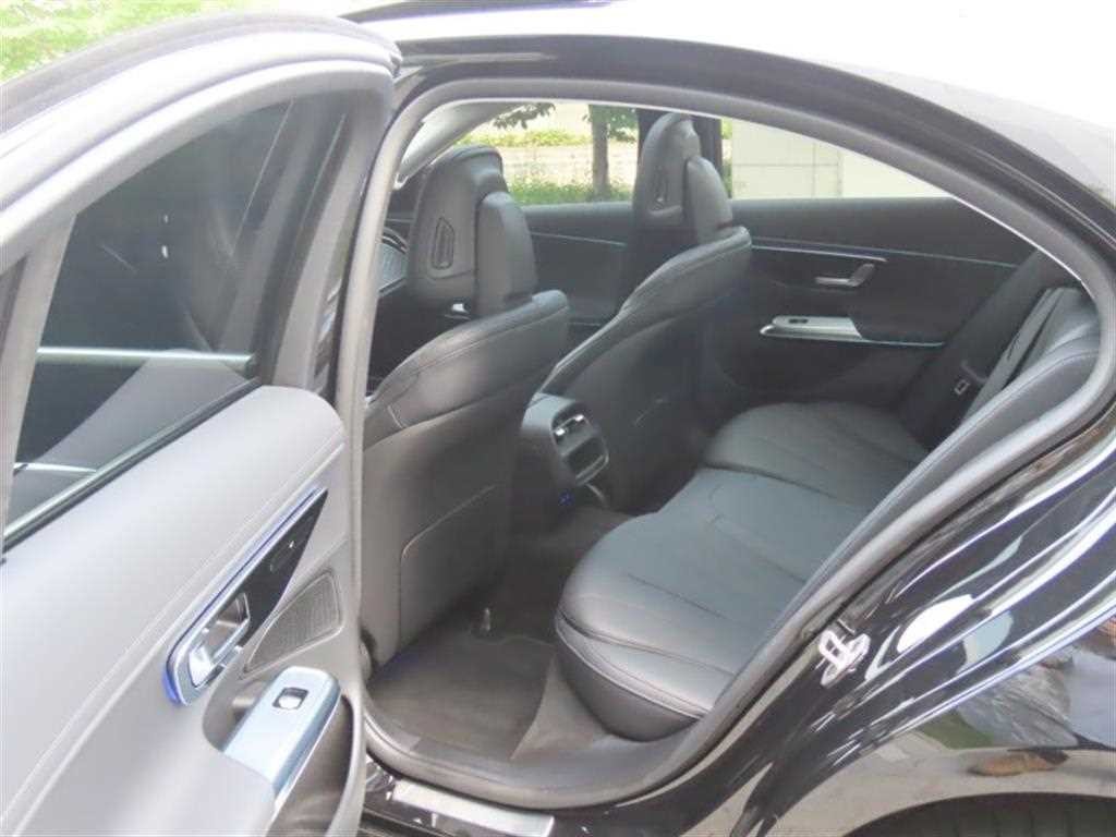 벤츠 E 클래스 E-클래스 W214 E220d 4MATIC 익스클루시브 이미지 14