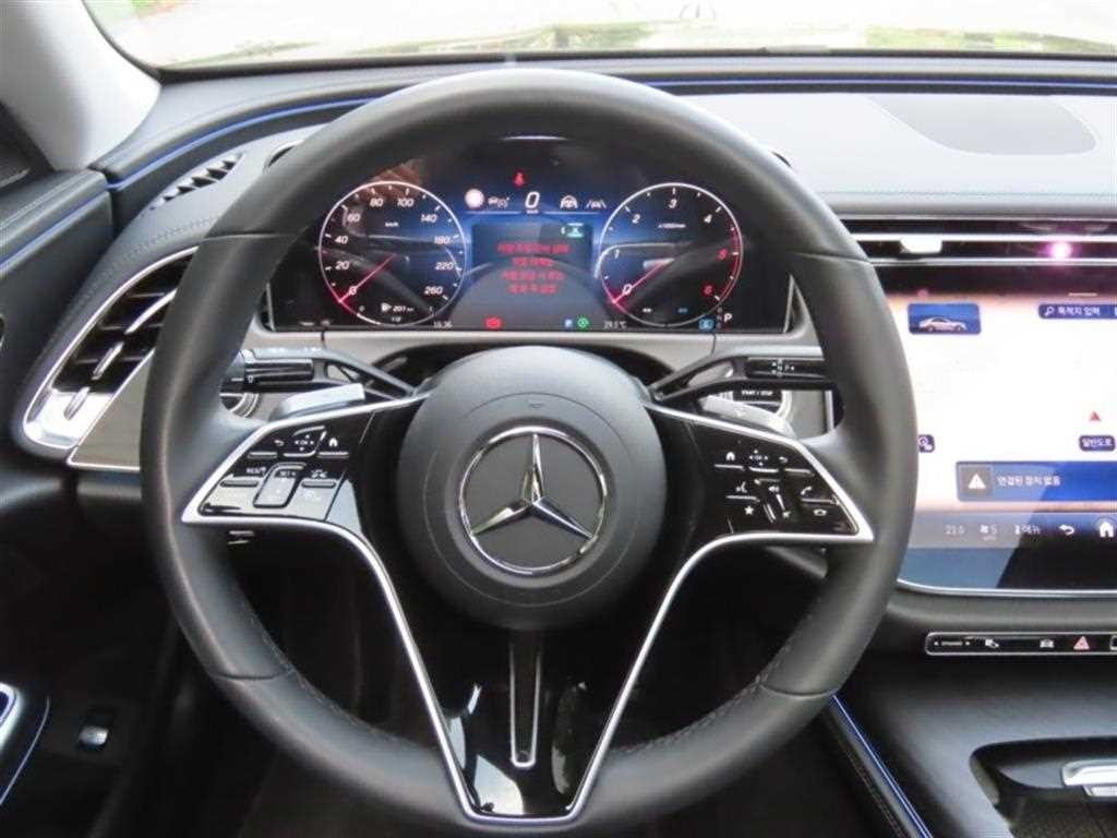 벤츠 E 클래스 E-클래스 W214 E220d 4MATIC 익스클루시브 이미지 15