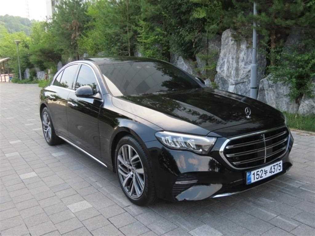 벤츠 E 클래스 E-클래스 W214 E220d 4MATIC 익스클루시브 이미지 2
